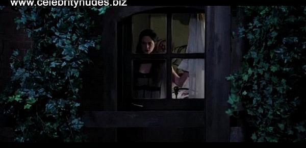  Asia Argento Nude In Dracula
